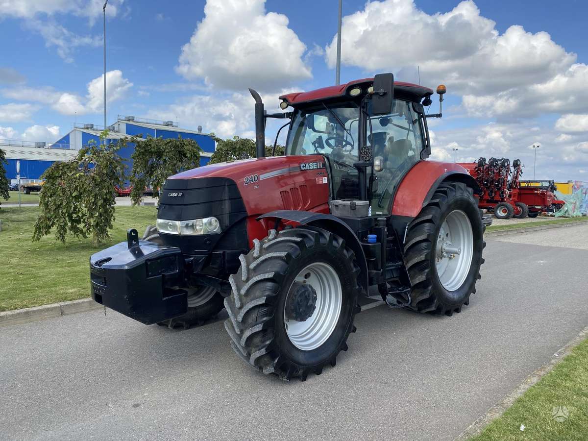Case-IH Puma 240 CVX, traktoriai