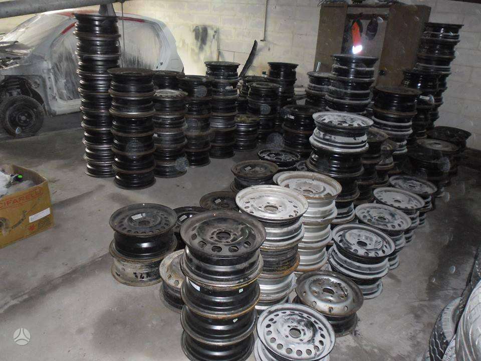Bridgestone PIRELLI, всесезонные 205/55 R17