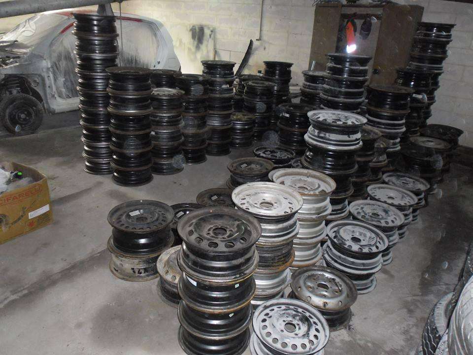 Nokian CONTINENTAL, всесезонные 215/60 R17