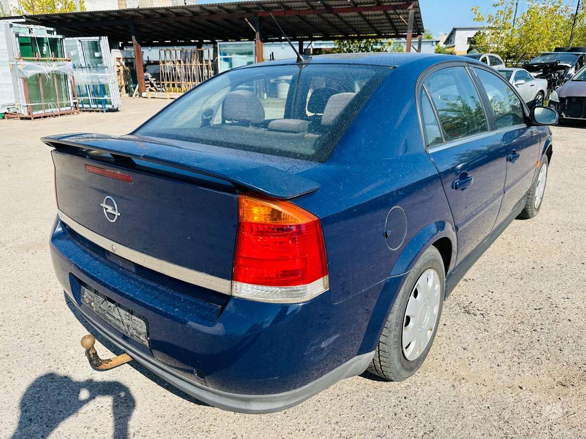 Opel Vectra dalimis