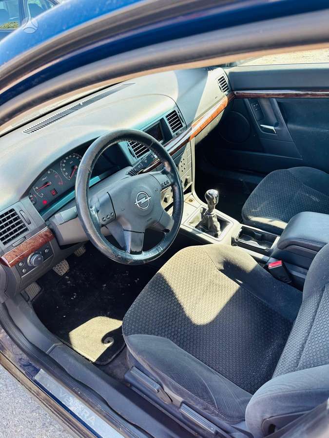 Opel Vectra dalimis