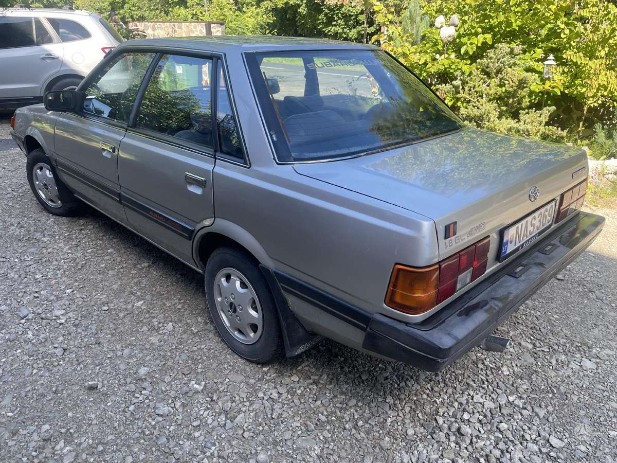 Subaru Leone, 1.8 l., Седан