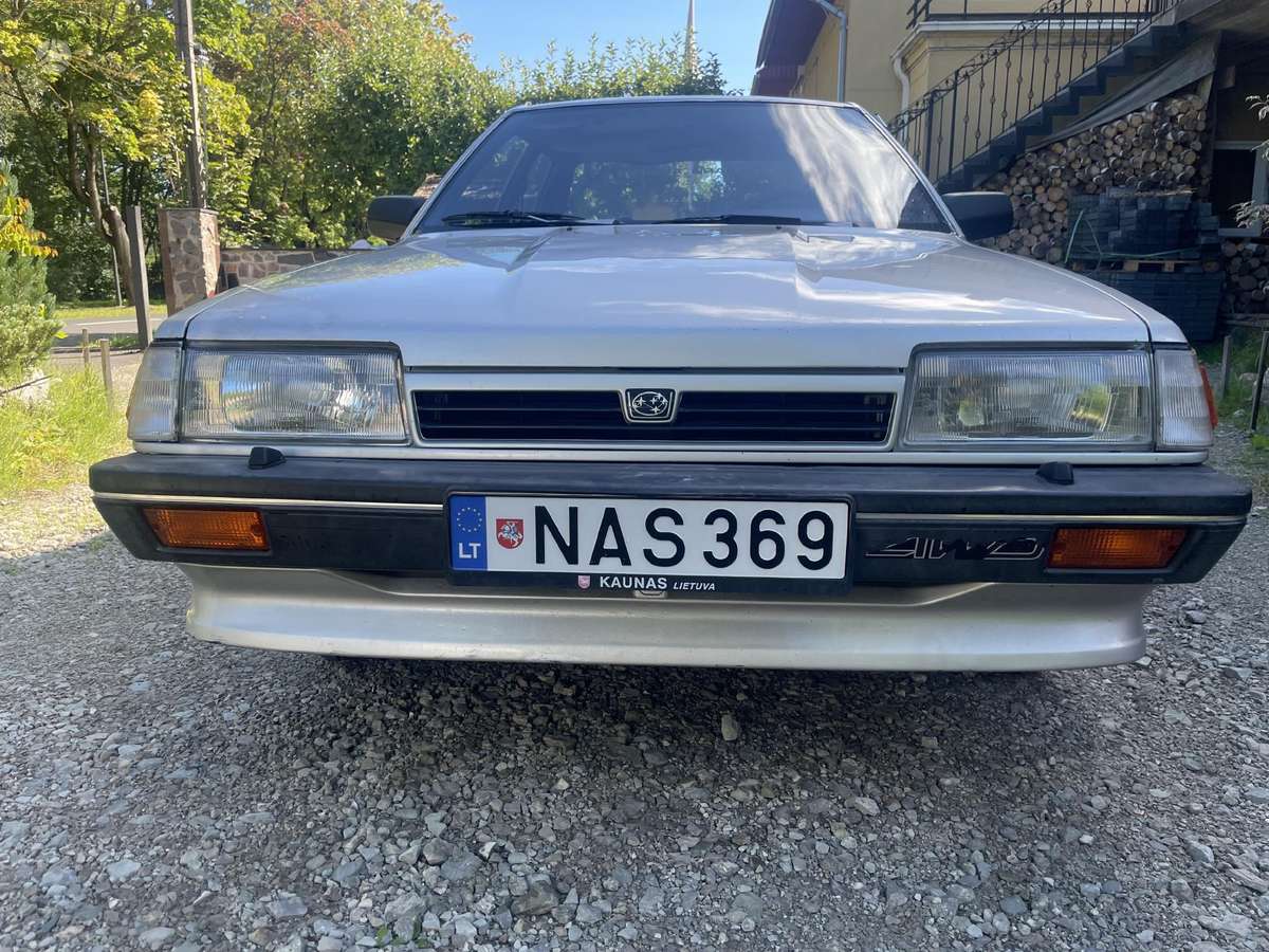 Subaru Leone, 1.8 l., Седан