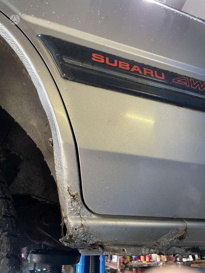 Subaru Leone, 1.8 l., Седан