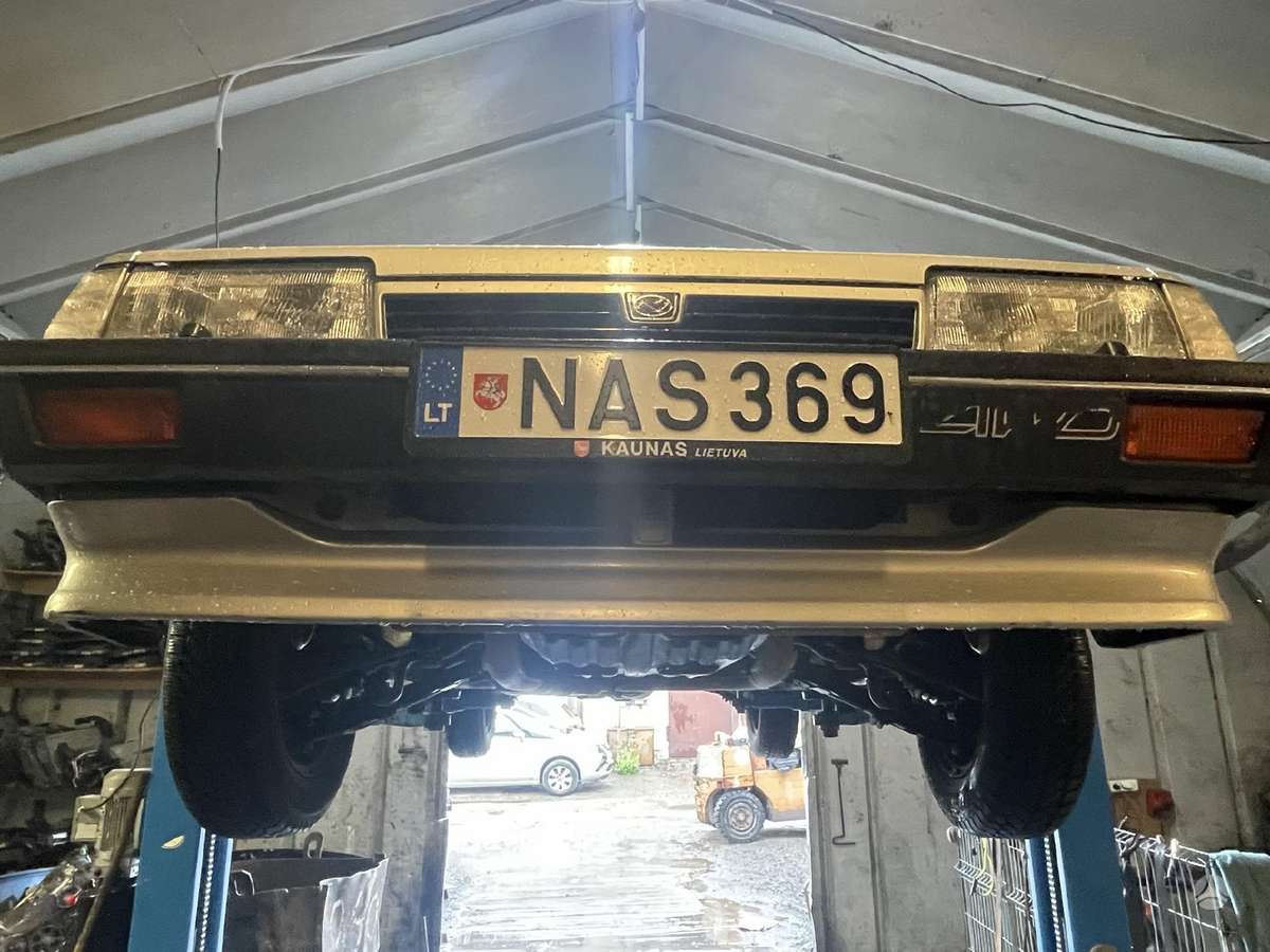 Subaru Leone, 1.8 l., Седан