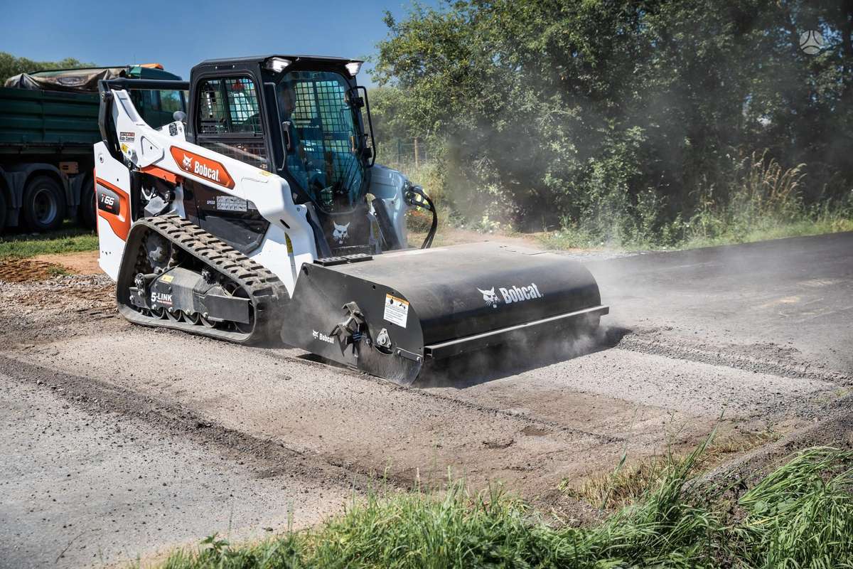 Bobcat T66, mini loaders