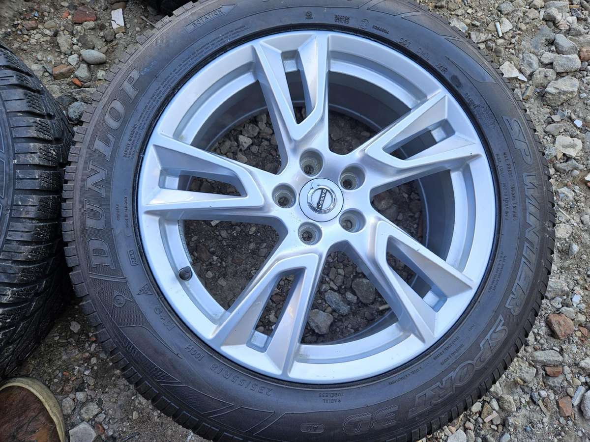Volvo XC40, lengvojo lydinio, R18