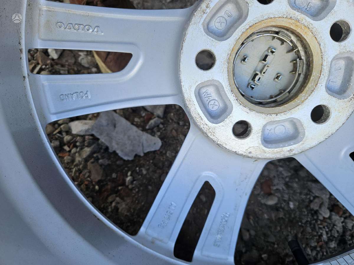 Volvo XC40, lengvojo lydinio, R18