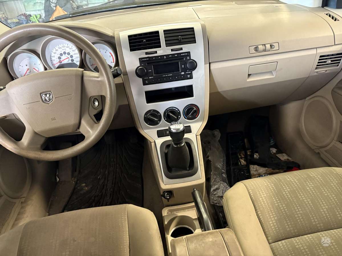 Dodge Caliber 37068366700
