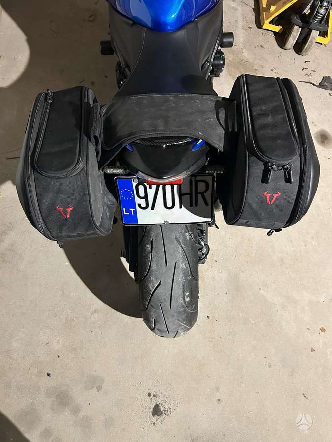 Suzuki GSX-S 1000cc, street / classic
