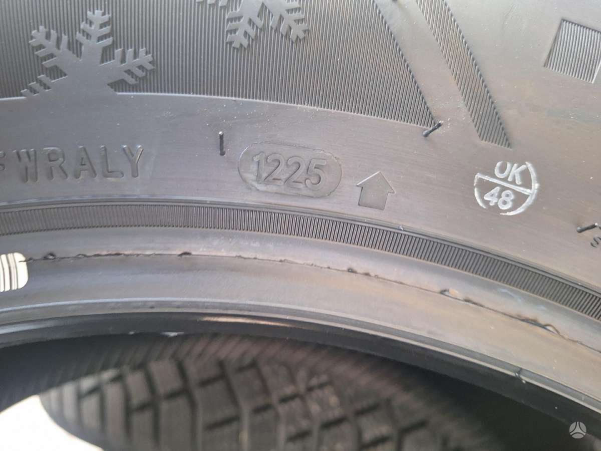 Sailun, žieminės 235/55 R17