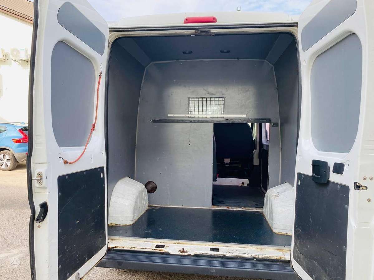 Peugeot Boxer, cargo van