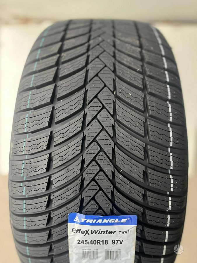 Triangle 421; SIUNČIAME, universalios 245/40 R18