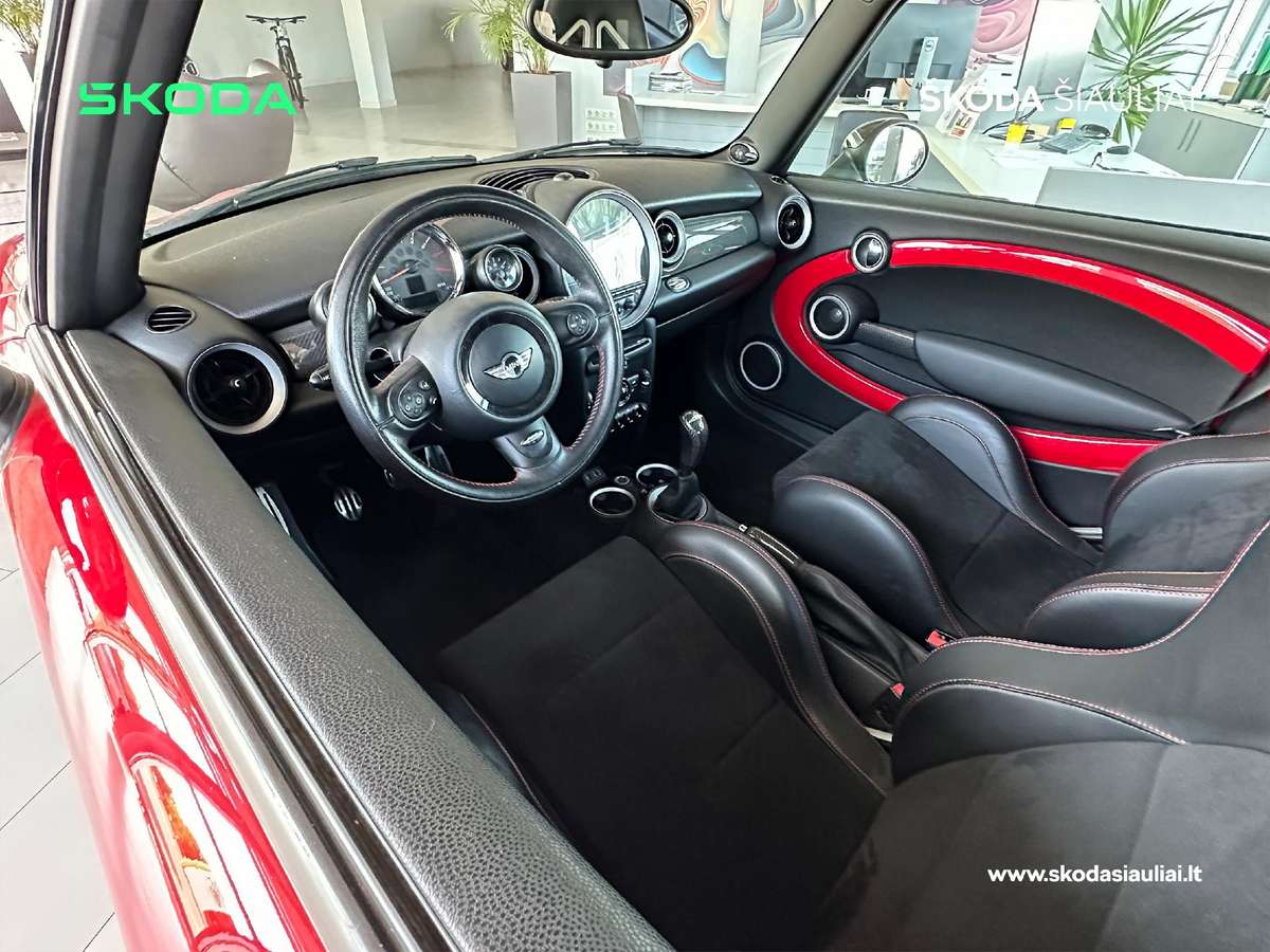 Mini Cooper S, 1.6 l., hatchback