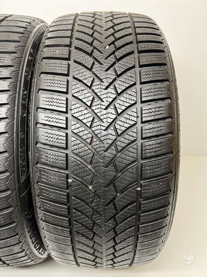 Semperit SpeedGrip 3 2022m, зимние 235/35 R19