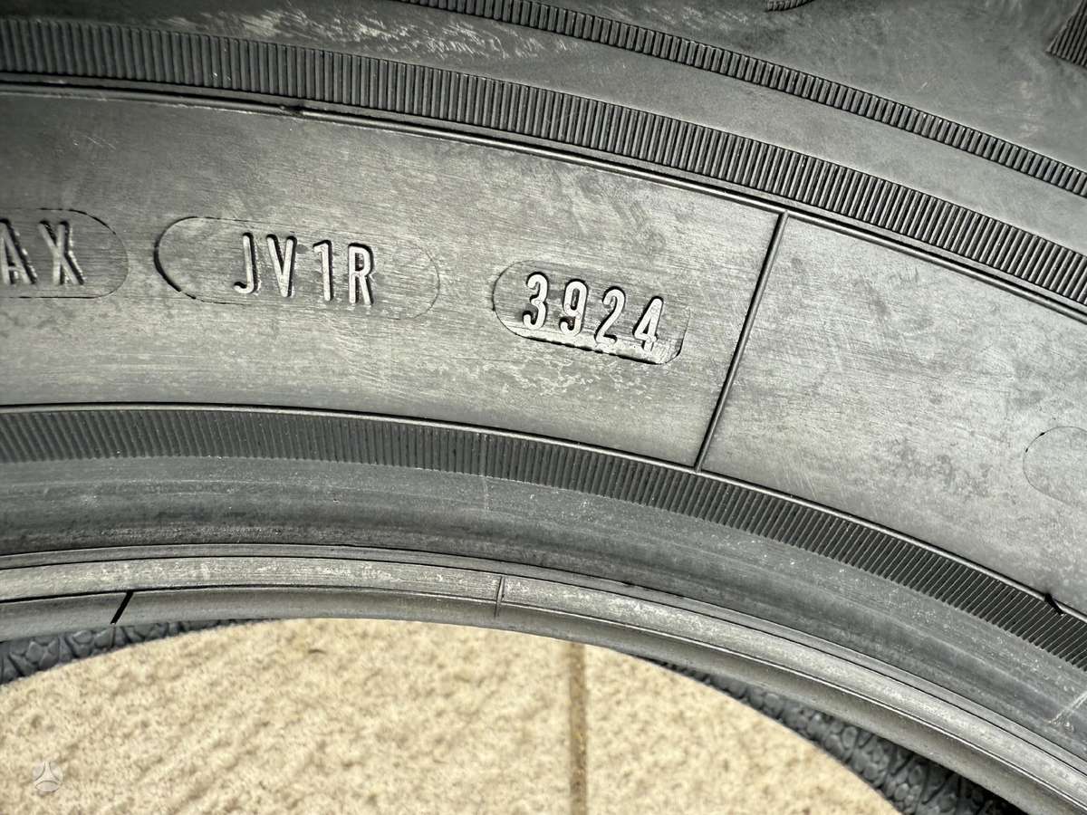 Goodyear Ultragrip performance+ suv, winter 255/65 R18