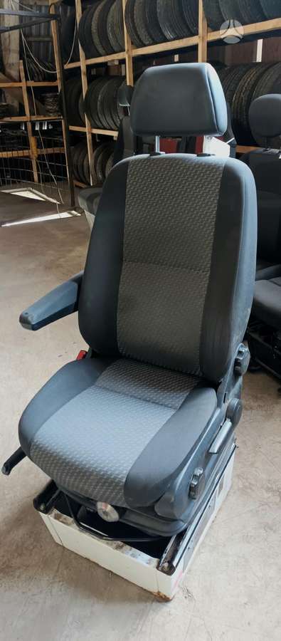 Volkswagen Crafter seats