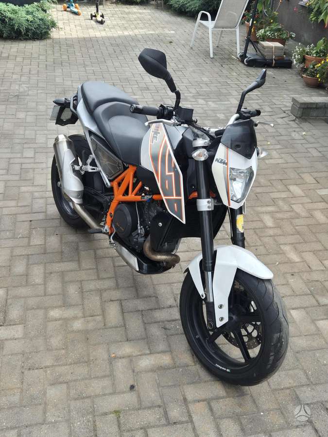 KTM Duke, street / classic
