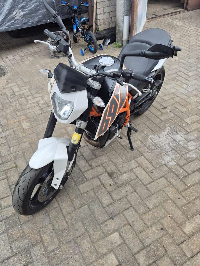 KTM Duke, street / classic