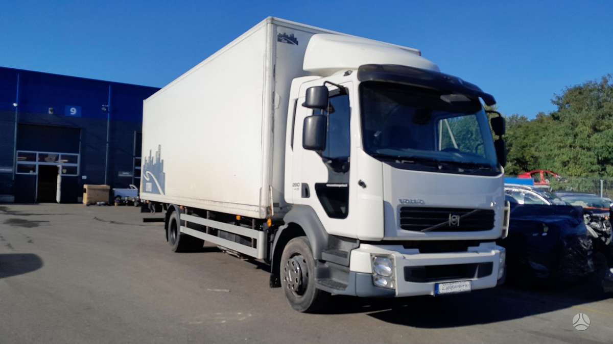 Volvo MB  MAN, sunkvežimių nuoma