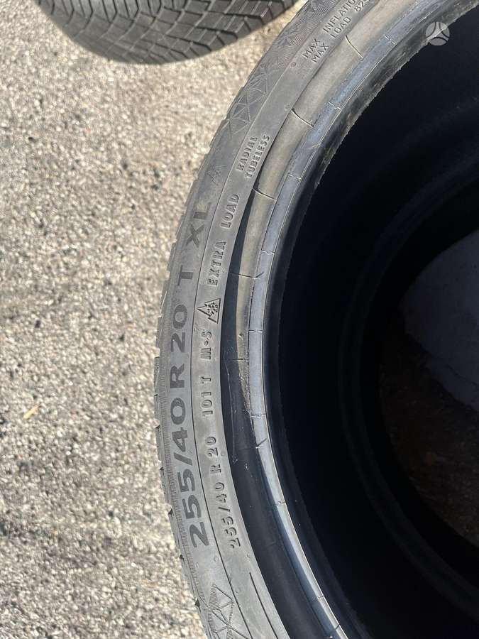 Continental VikingContact 7, winter 255/40 R20
