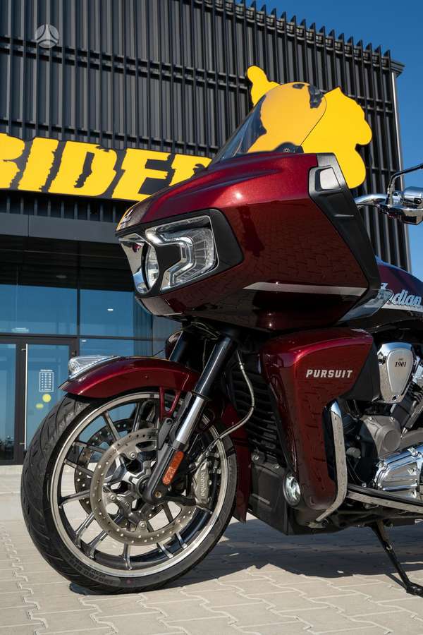 Indian Pursuit, choppers