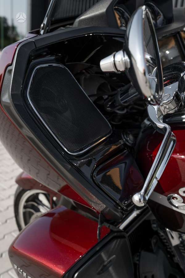 Indian Pursuit, choppers / cruisers / custom