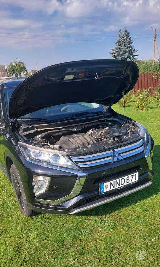 Mitsubishi Eclipse Cross, 1.5 l., off-road / crossover
