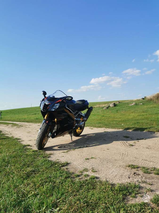 Aprilia RSV 998cc, superbikes