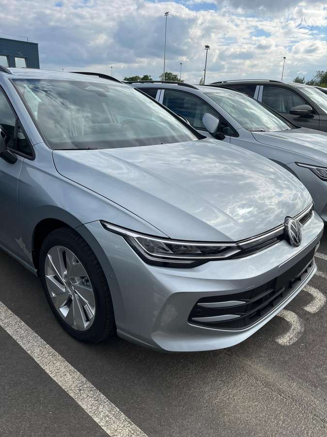 Volkswagen Golf, universalas