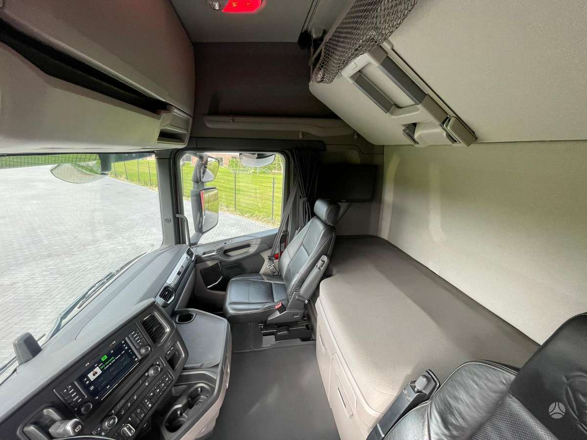 Scania S500, double sleeper