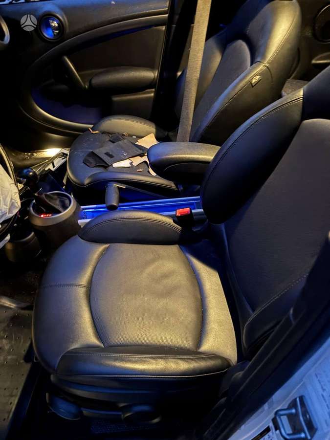 Mini Countryman dalimis