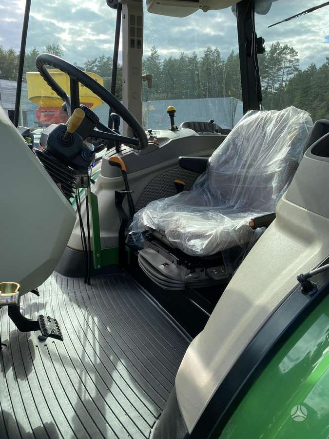 John Deere 5100M, тракторы