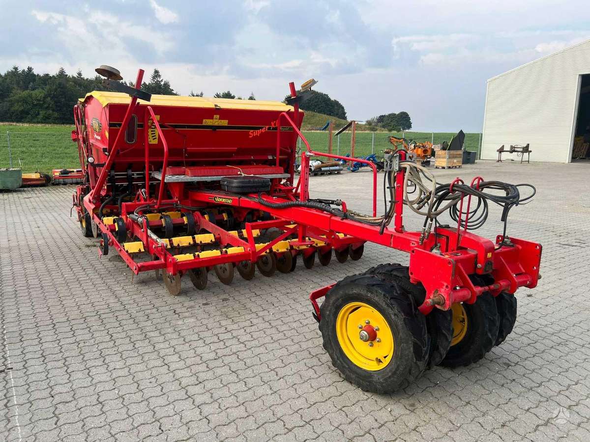 Vaderstad Rapid 300c, seeders, planters