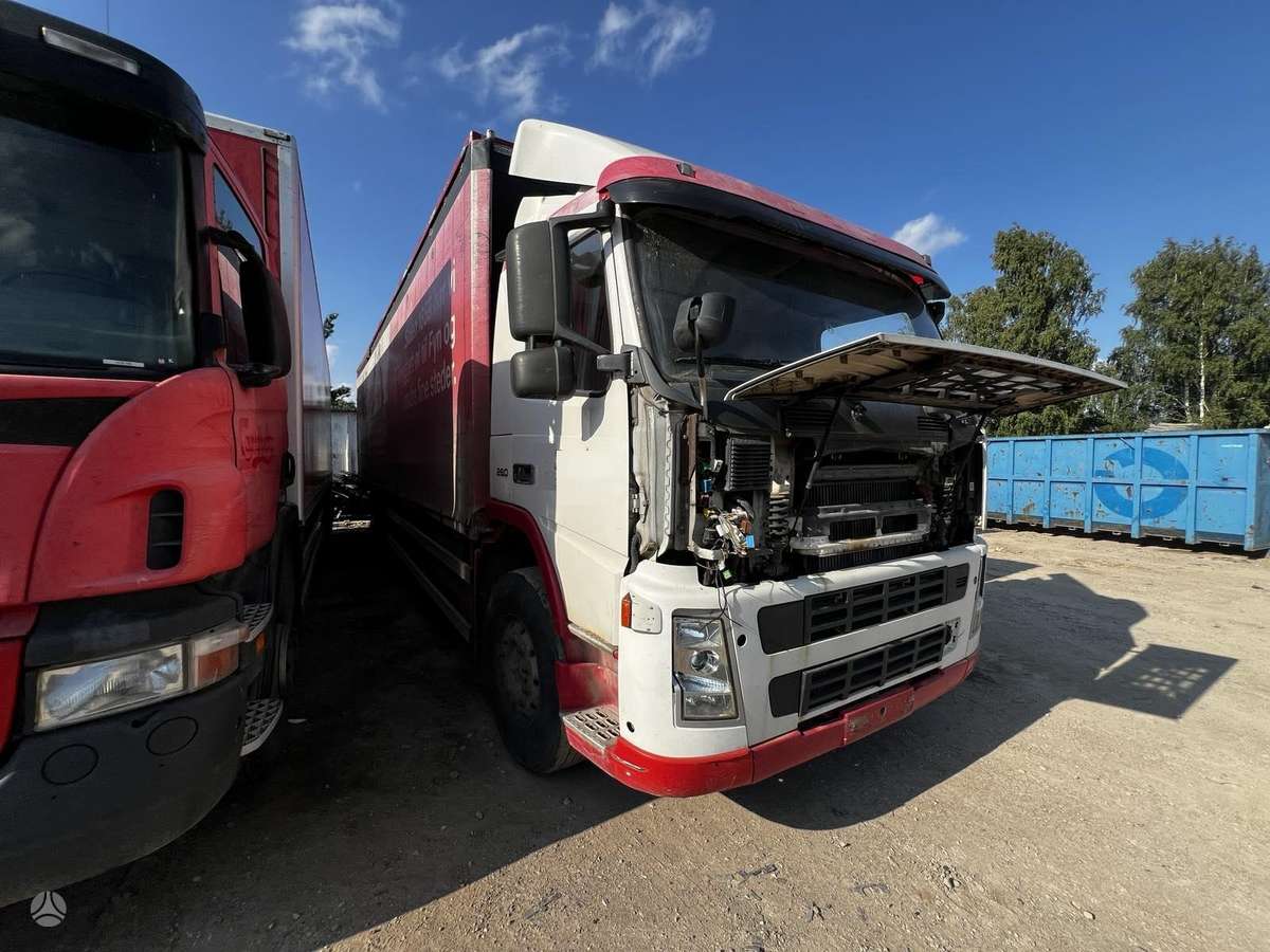 Volvo FM9, semi-trailer trucks