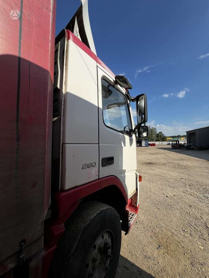Volvo FM9, vilcējs