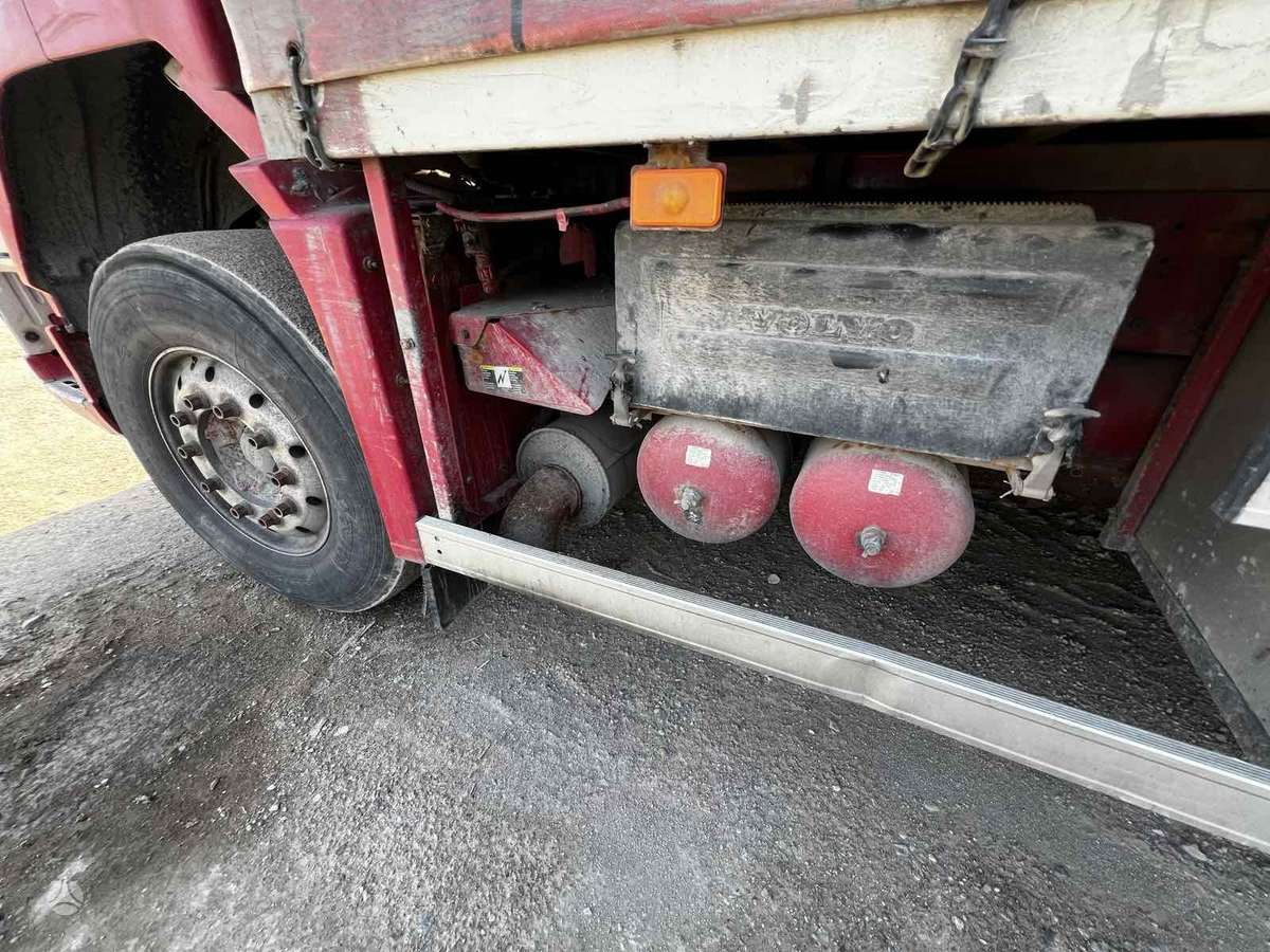Volvo FM9, semi-trailer trucks