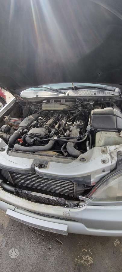 Mercedes-Benz ML270