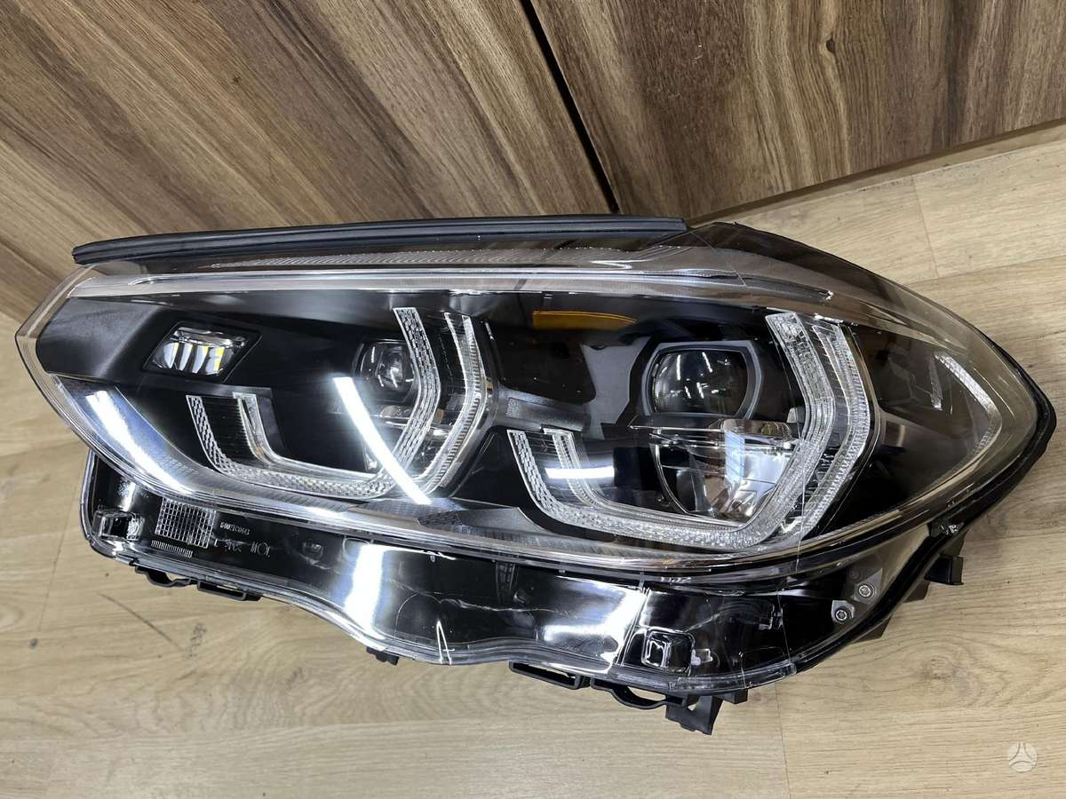 BMW X3 žibintai