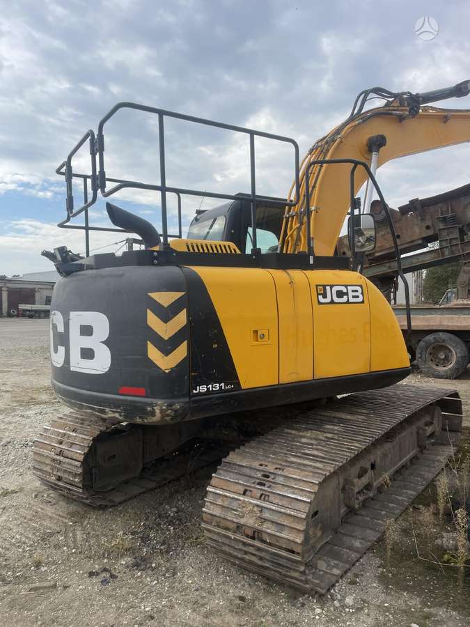 JCB JS131LC+, excavator