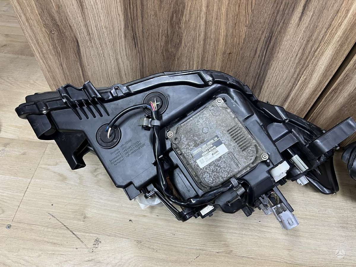 Lexus RX 450h lights