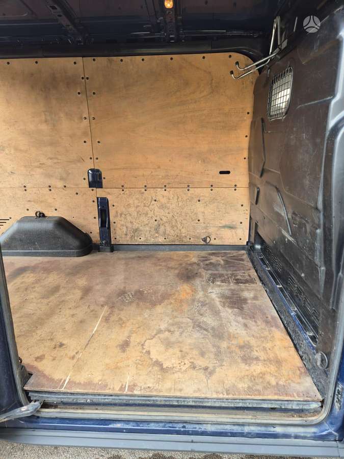 Ford Transit, cargo van