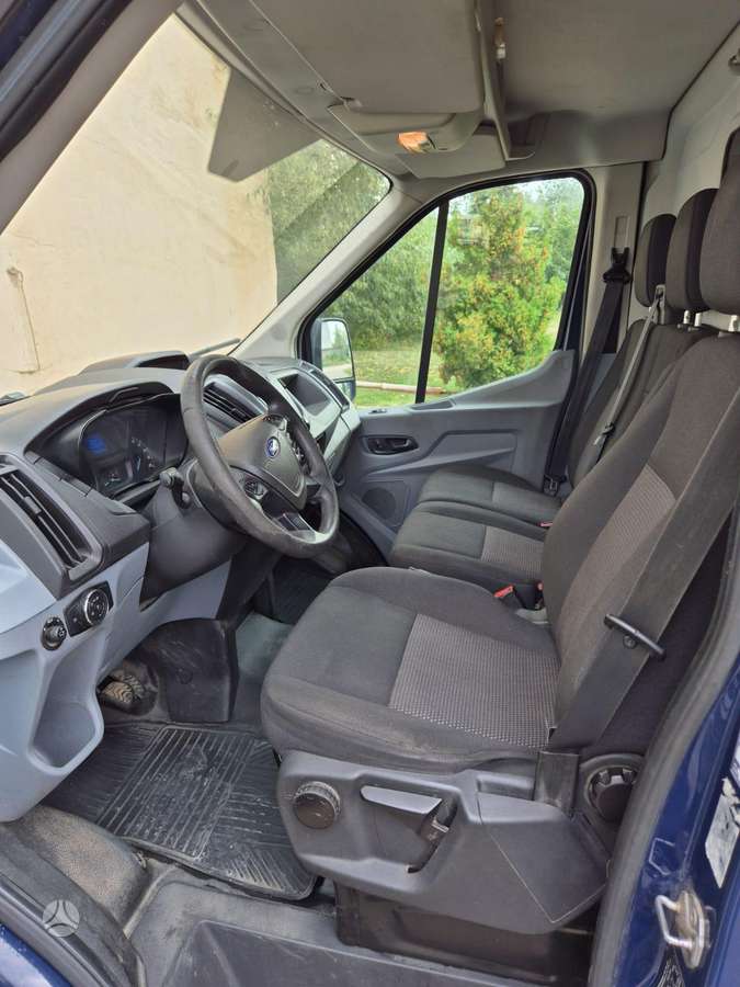 Ford Transit, cargo van