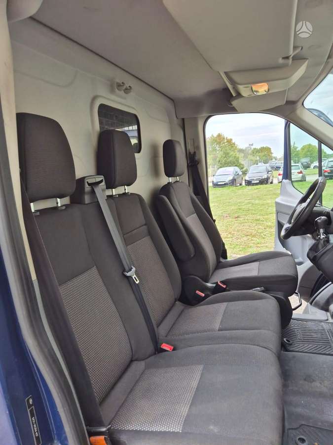 Ford Transit, cargo van