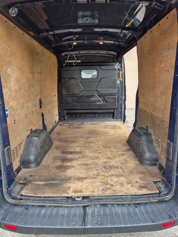 Ford Transit, cargo van