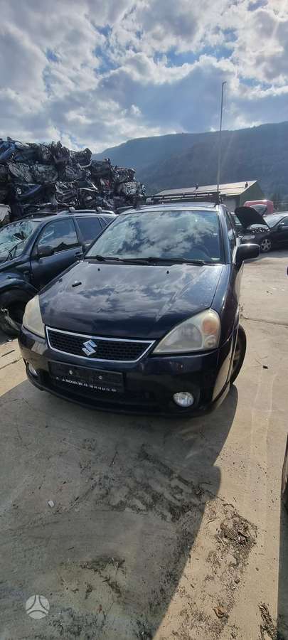 Suzuki Liana