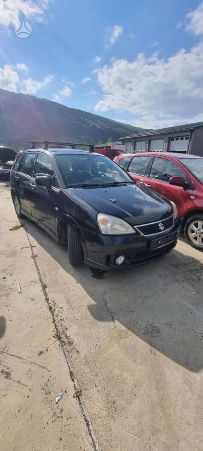 Suzuki Liana