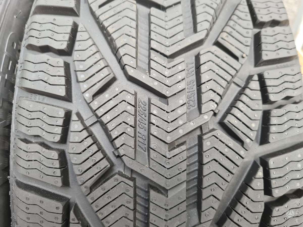Taurus NAUJOS !, žieminės 225/45 R17