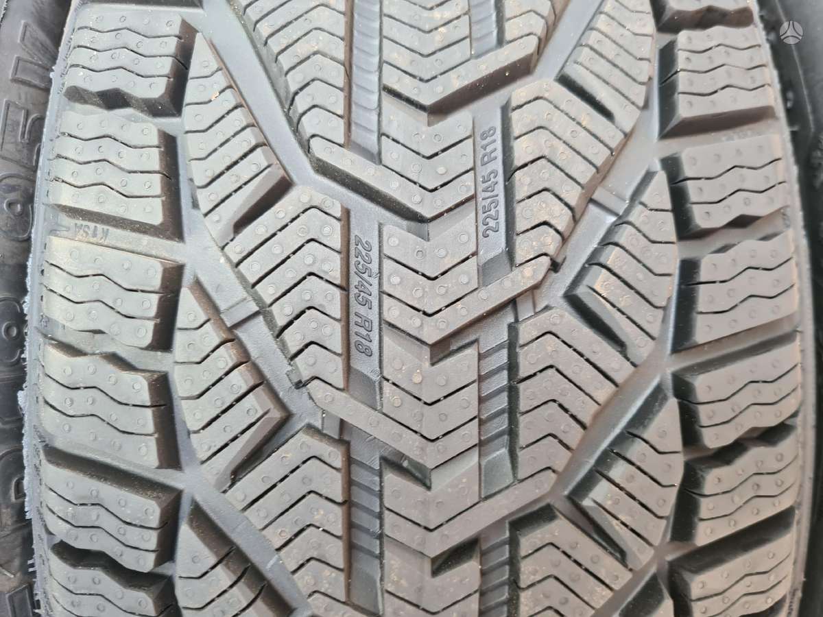 Taurus NAUJOS !, зимние 225/45 R18