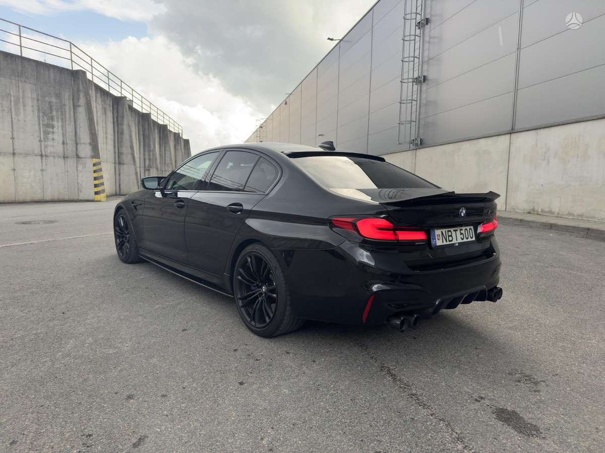 BMW M5, 4.4 l., Седан